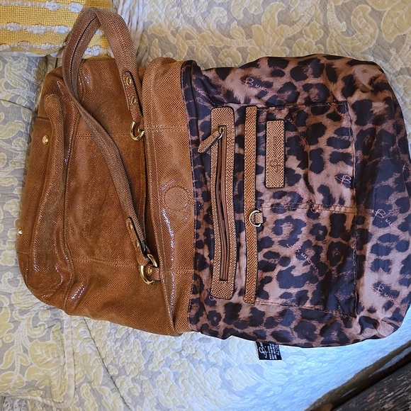 B Makowsky leather purse 👛 - Picture 10 of 10